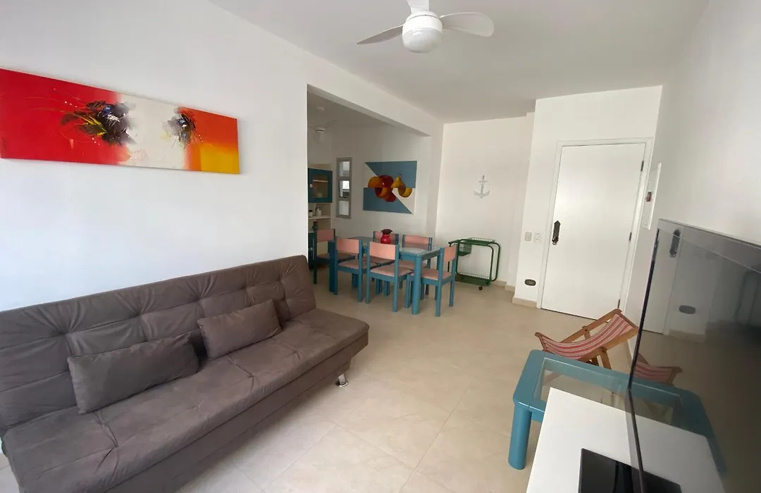 Apartamento proximo à praia Guarujá - Enseada-1