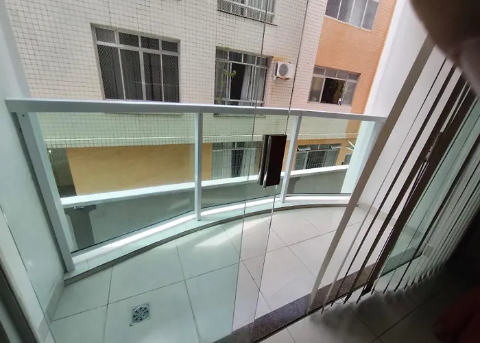 Apartamento ótima localização Guarujá-Enseada