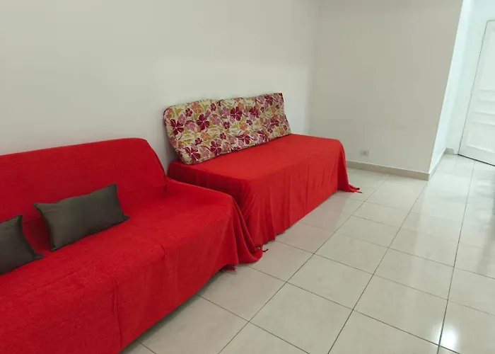 Apartamento ótima localização Guarujá-Enseada